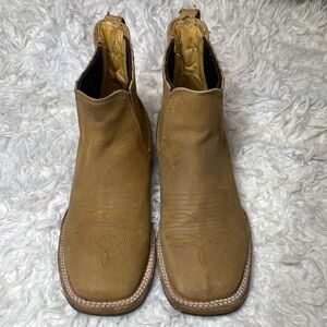 Women’s Tan Leather Cowboy Boots